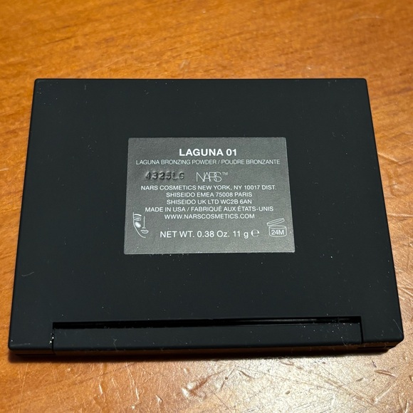 NARS Laguna Bronzing Powder - Picture 9 of 16